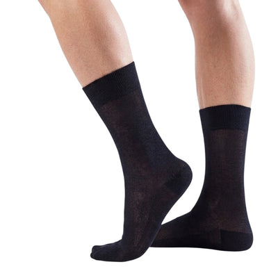Calza corta uomo in filo scozia
articolo 18201 Armata di Mare paia 12